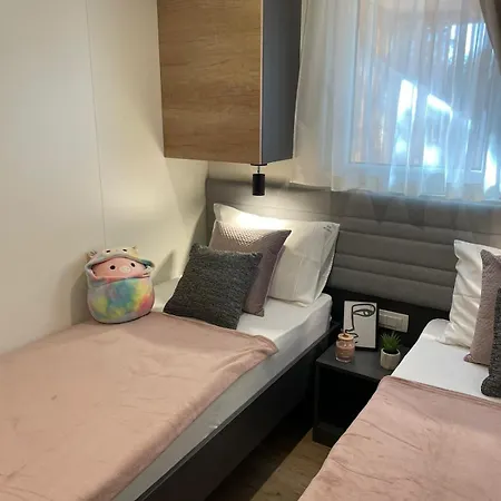 Mobile Mirna Biograd Na Moru